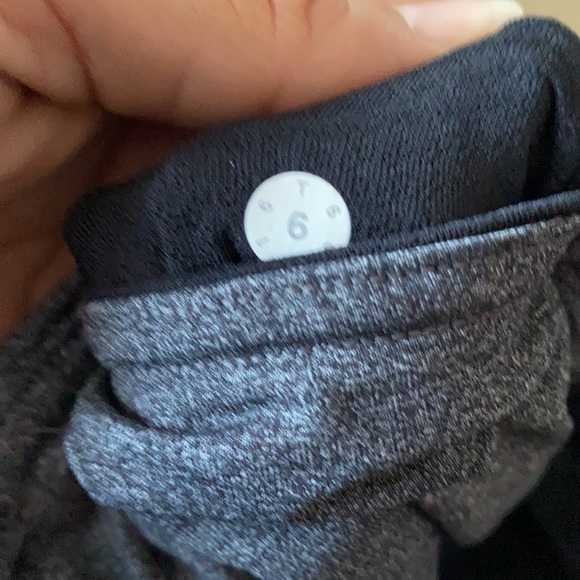 Lululemon Hit it 21’ Crop - Picture 11 of 12